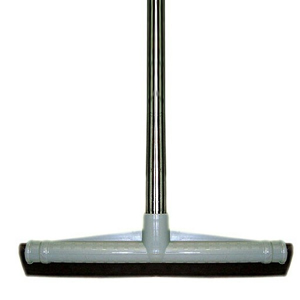 Rodo De Plastico Puxa E Seca Sacramento 30Cm Com Cabo De Madeira - Embalagem 6X1 UN - Preço Unitário R$10,20