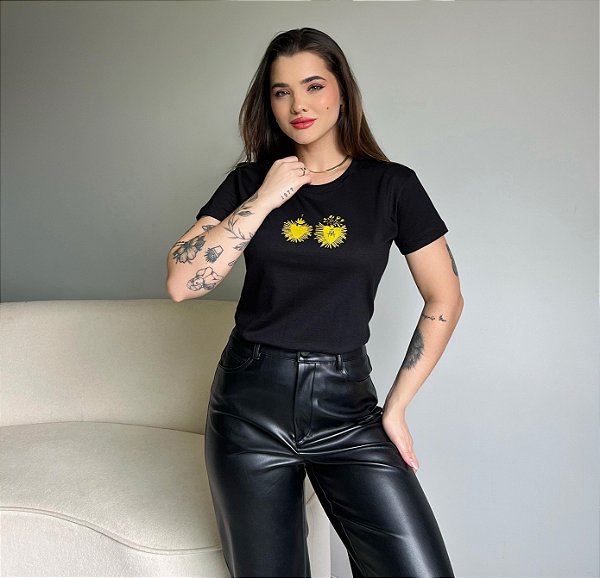 T-SHIRT SAGRADO CORAÇÃO - PRETO