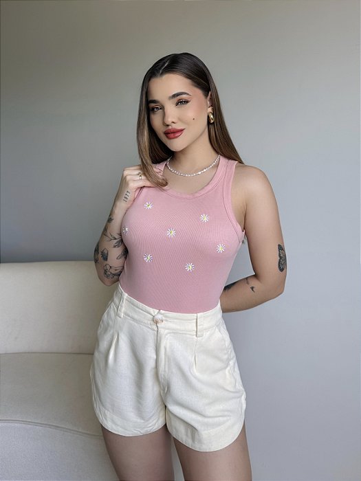 REGATA CANELADA (BORDADA) MARGARIDAS - DOCE VITA