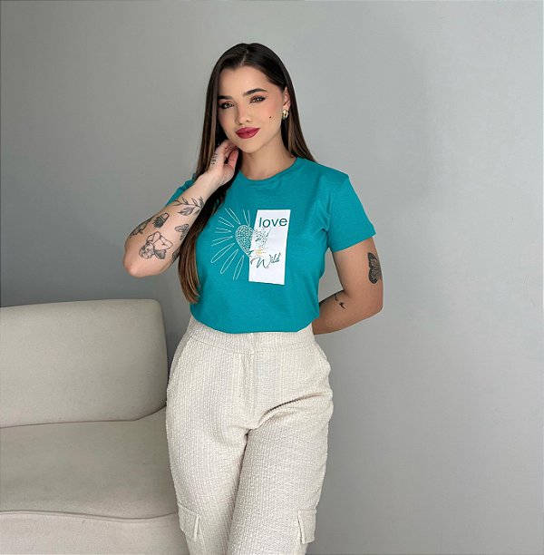 T-SHIRT ONÇA LOVE WILD - VERDE JADE