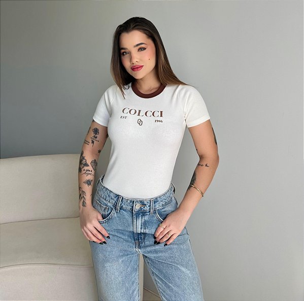 T-SHIRT CANELADA COLCCI EST 1986 - OFF WHITE