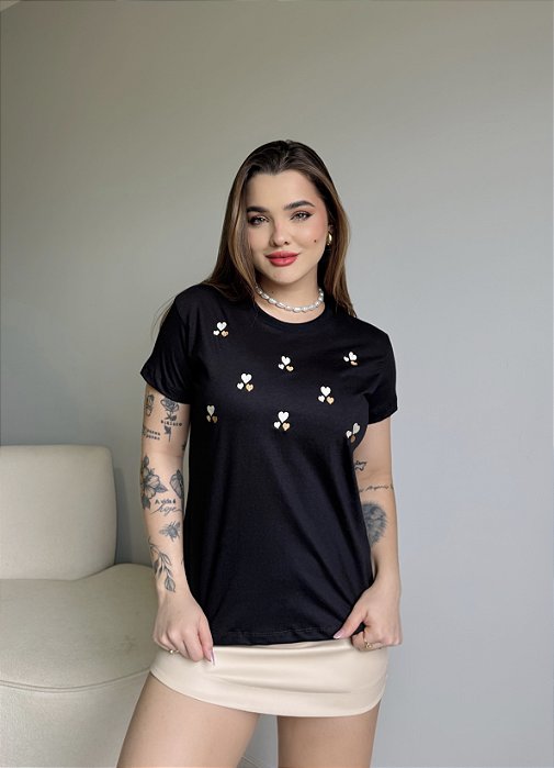 T-SHIRT TRIO CORAÇÃO (BORDADA) - PRETO