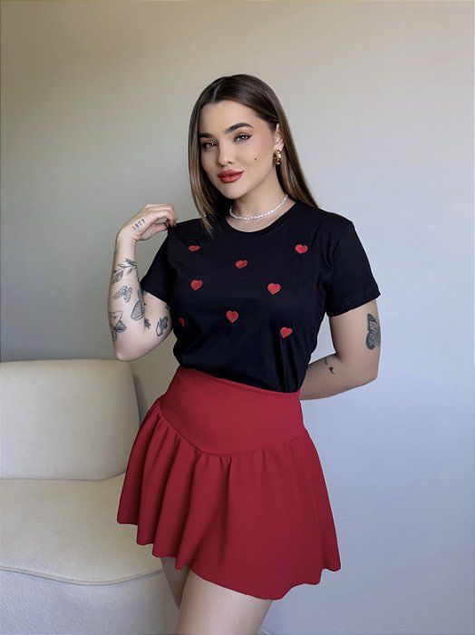 T-SHIRT CORAÇÕES (BORDADA) - PRETO