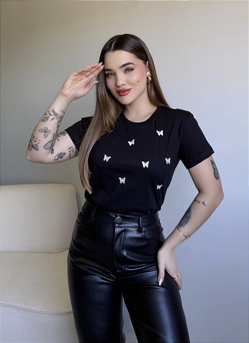 T-SHIRT BORBOLETAS (BORDADA) - PRETO
