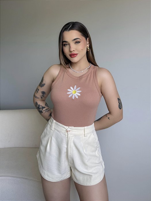 REGATA (BORDADA) FLOR - MOCHA MOUSSE