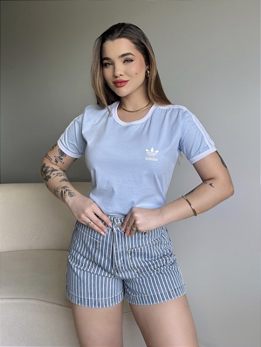 T-SHIRT ADIDAS LISTRAS COM PUNHO - AZUL CÉU