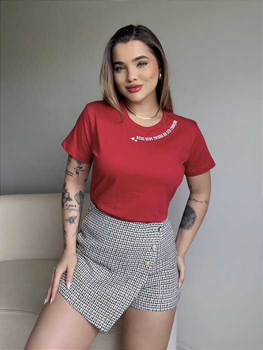 T-SHIRT DEIXE DEUS CUIDAR DO SEU CORAÇÃO - VERMELHO