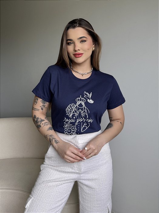 T-SHIRT NOSSA SENHORA ROGAI POR NOS - AZUL MARINHO