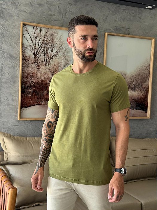 CAMISETA MASCULINA LISA - VERDE ORGÂNICO
