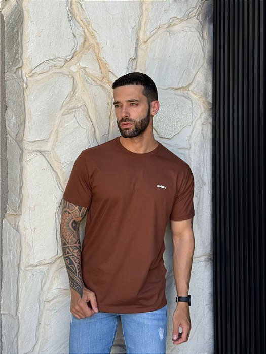CAMISETA MASCULINA COLCCI BASICA - MARROM