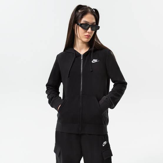 Moletom Nike Club Feminino