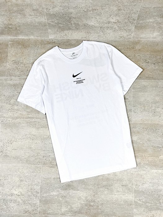 Camiseta Nike “Swoosh By Nike” Branca