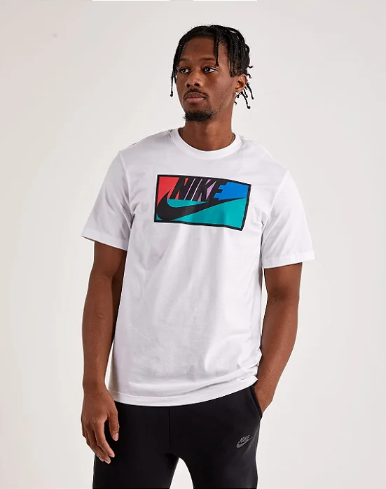 Camiseta Nike Graphic Tee