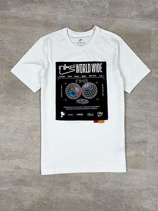 Camiseta Nike Worldwide Branca