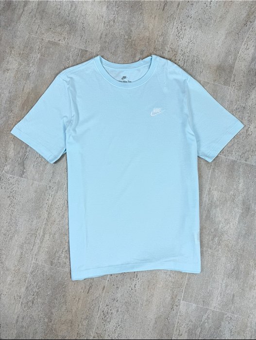 Camiseta Nike Club Sportswear Azul bebê