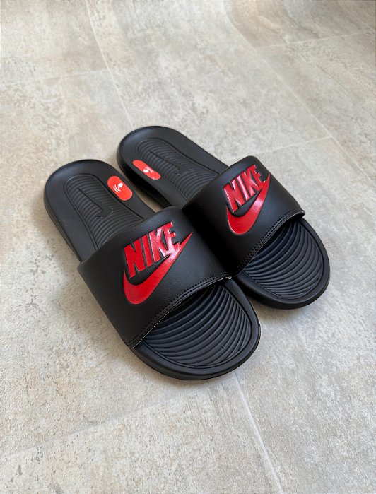 Chinelo Nike Victori One Black Red
