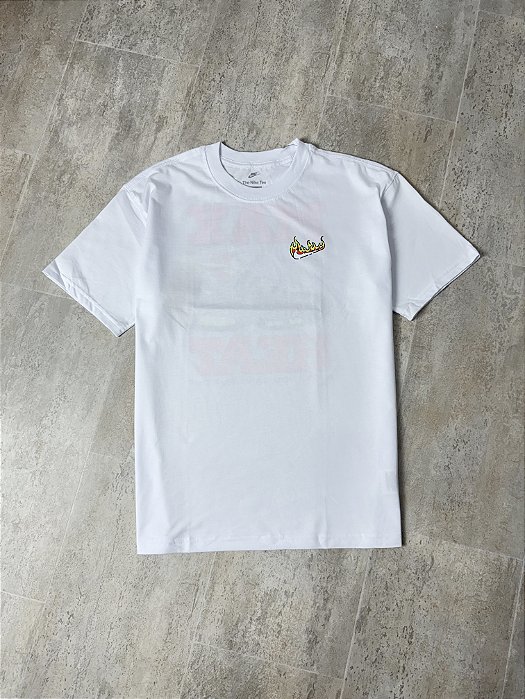 Camiseta Nike Sportswear M90 Fire