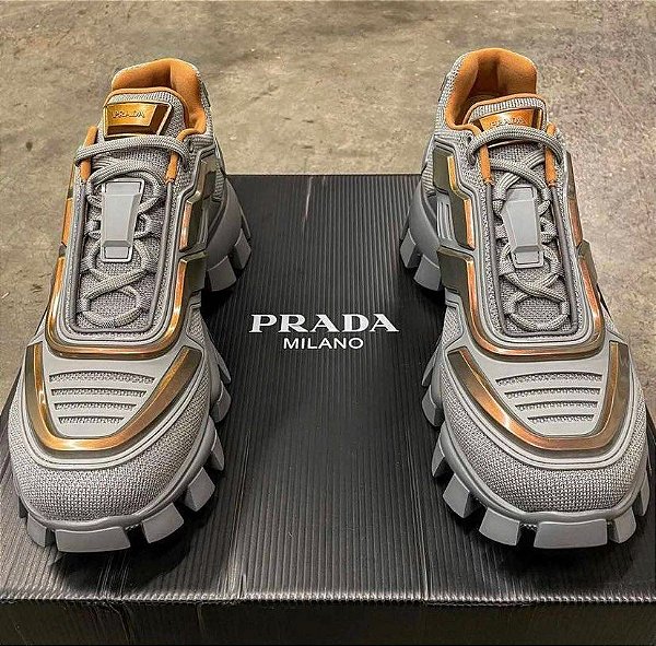 Prada Thunder cinza/dourado