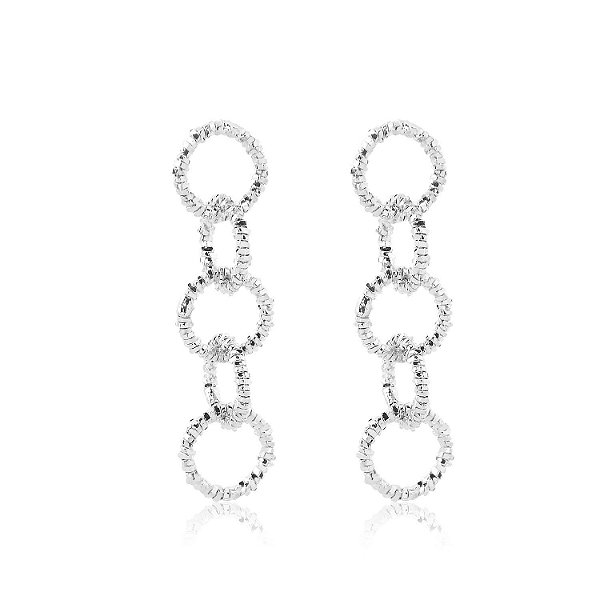 Brinco ródio branco em argolas