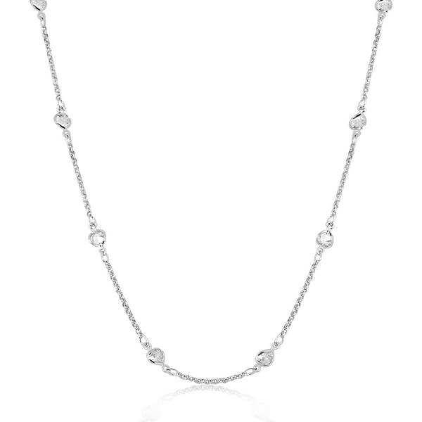 Colar em ródio branco com strass em formato de coração