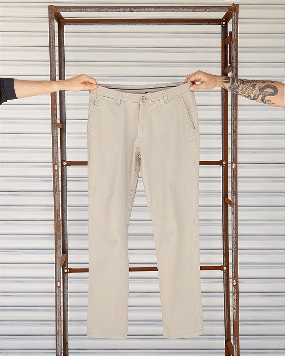 CALÇA CHINO AREIA