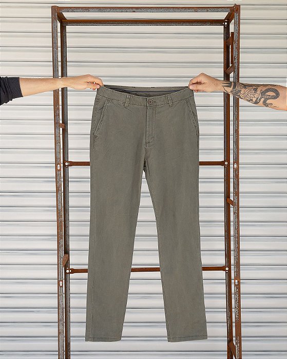 CALÇA CHINO MUSGO