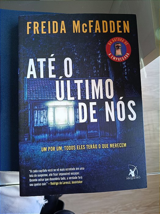 Até o Último de Nós, de Freida McFadden