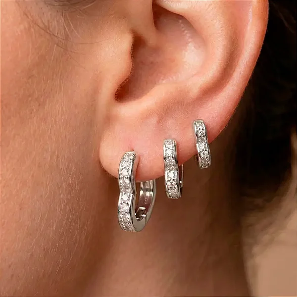 Brinco Trio Coração Cravejado Banho de Ródio