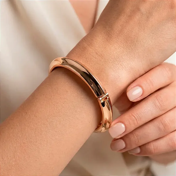Pulseira Bracelete Assimétrica Lisa Banho de Ouro 18K