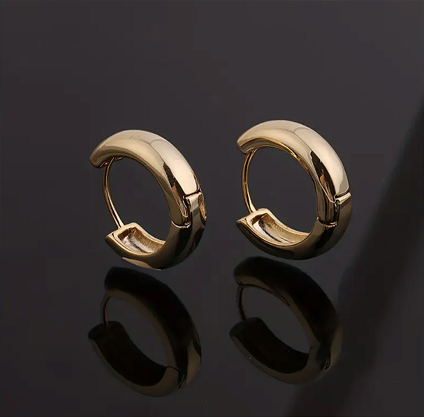 Brinco Argola Lisa Básica Banho de Ouro 18K