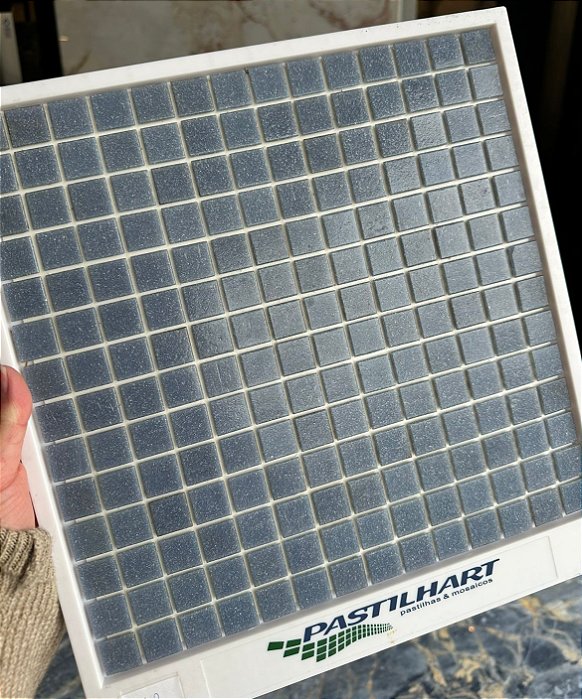 PASTILHA DE VIDRO RESINADA 2X2 ORIENTAL CINZA K2