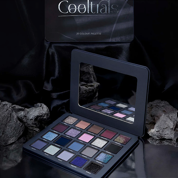 Paleta de Sombras Cosmic Brushes Cooltrals® Palette