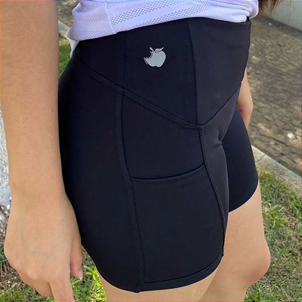 Short fitness com bolso lateral