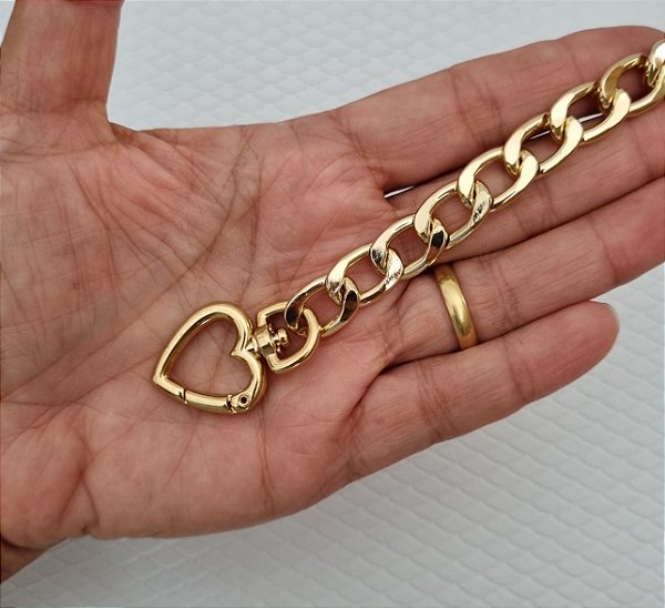 ALÇA CORRENTE ALUMÍNIO VERNIZ 3MM C/ MOSQUETÃO CORAÇÃO 1,20 MTS