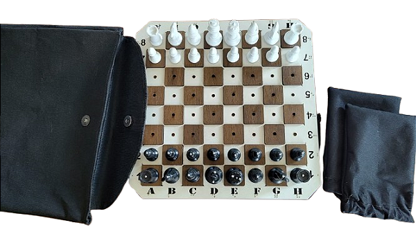Xadrez em Braille e Tinta – Tabuleiro 30x30cm com Bolsa para Transporte