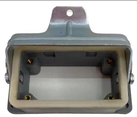 STECK SCBB1T-06 – Base Baixa 6 Polos Tomada Multipolar | 1 Trava IP64