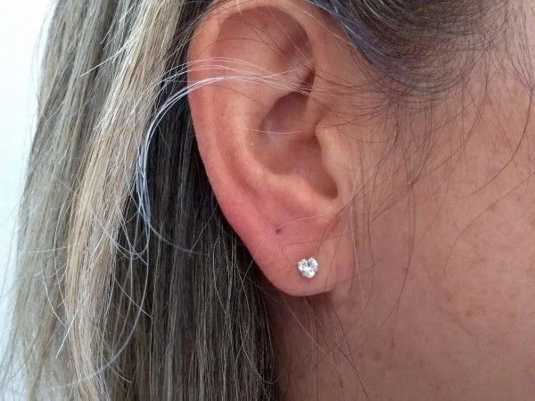 Brinco Coração Zirconia - 4mm - Prata 925 - MB307-326