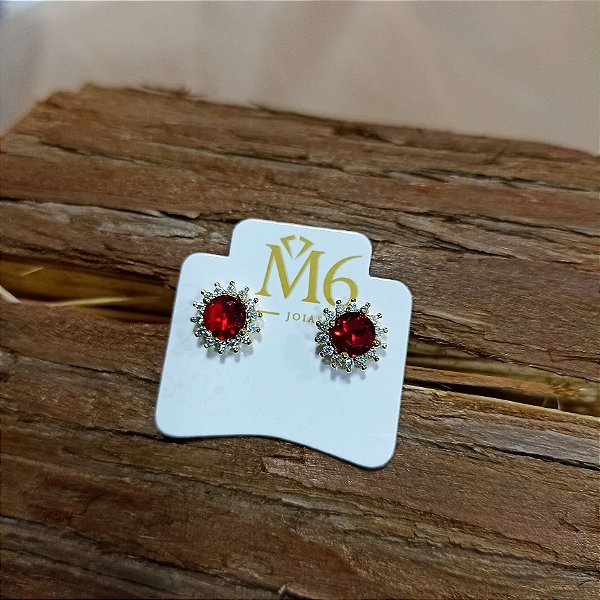 Brinco Vermelho Cravejado - Semijoia 18 k - 10 mm