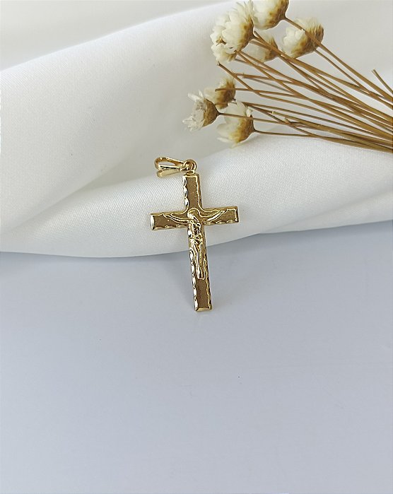 Pingente Crucifixo - Semijoia 18k - MPI254-550