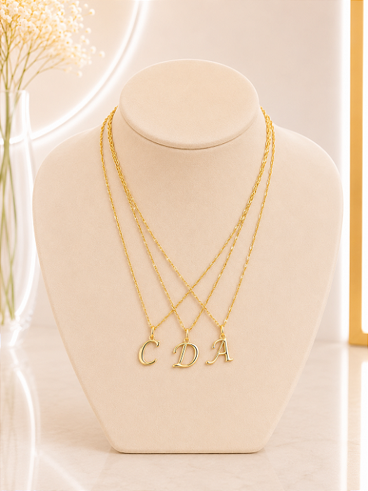 Gargantilha C/ Pingente Letra - Semijoia 18k - MC613