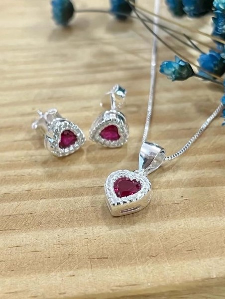 Conjunto Coração Cravejado com Zircônias - Prata 925 - v12 - 45cm - MC916-44210