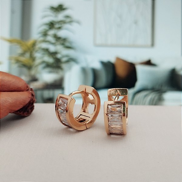 Argola Pedras Zircônias - Semijoia 18k - B115-06136