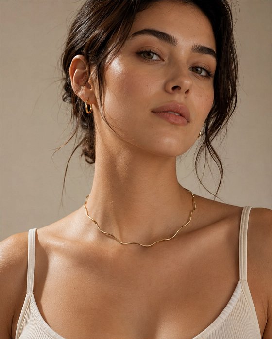 Gargantilha Choker Ondulada Semijóias 18k - ( Aro Rígido ) Antialérgica