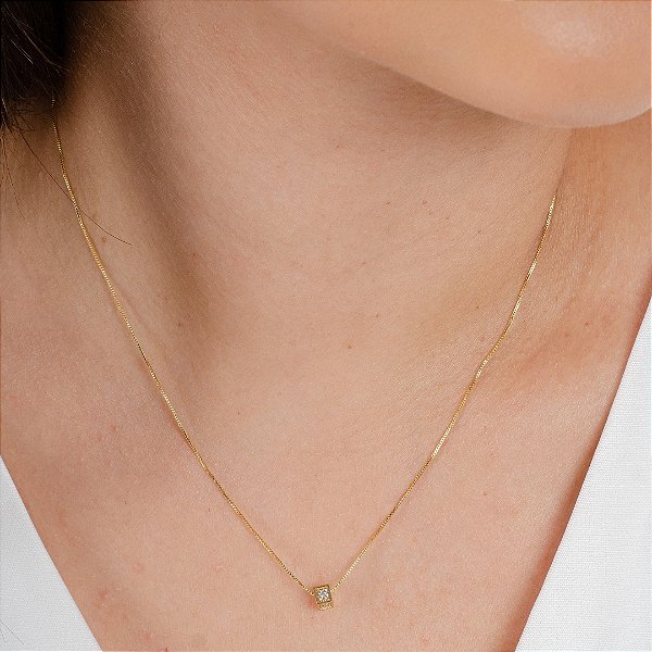 Gargantilha c/ Pingente Quadrado Cravejado - Semijoia 18k - Antialérgica