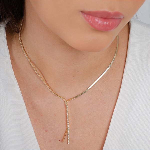 Gargantilha Choker Laminada Gravatinha c/ Pedras Cravejadas - Semijóias 18k - Antialérgica
