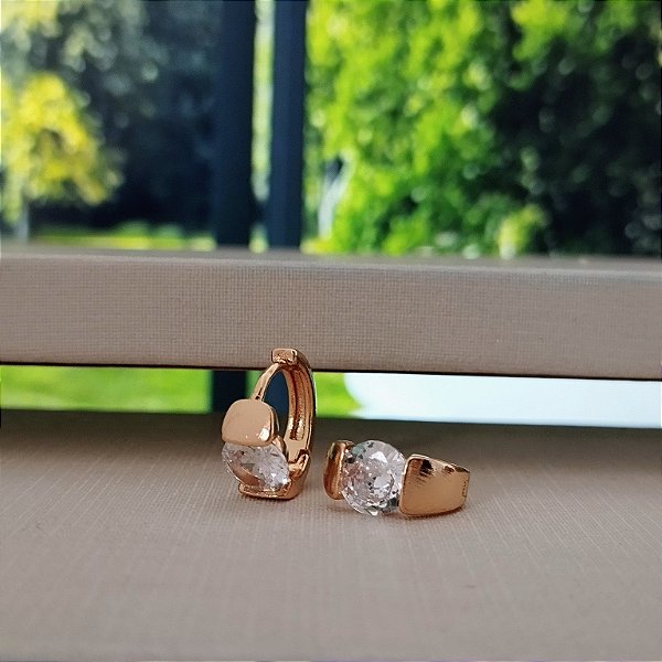 Argola Com Ponto de Luz - Semijoia 18k - B384-08110