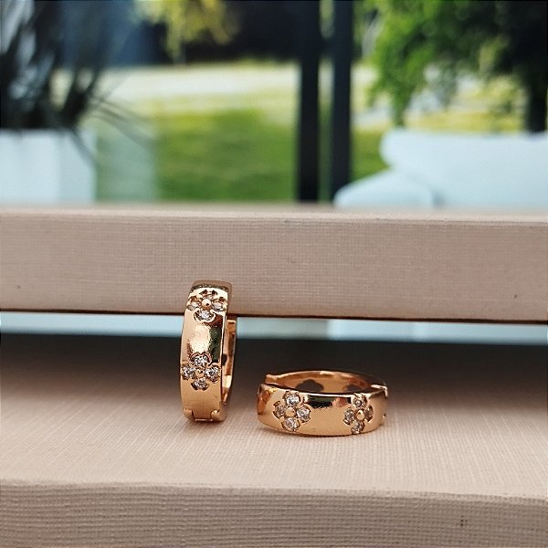 Argola Com Trevos Zircônias - Semijoia 18k - B402-09110