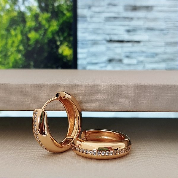Argola Cravejada Com Zircônias - 19mm -  Semijoia 18k -B322-19220