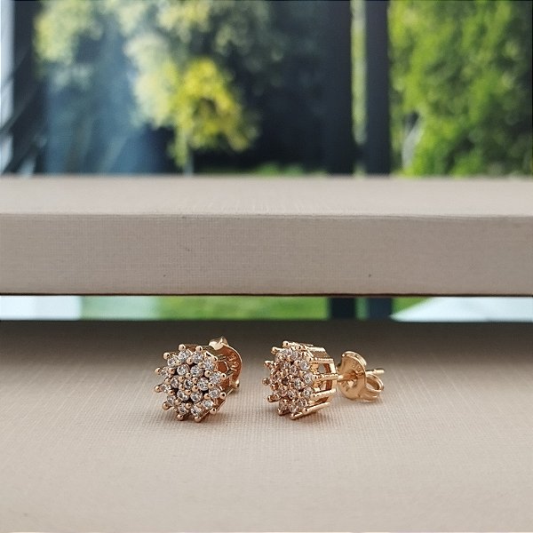 Brinco Flor Com Zircônias - Semijoia 18k - B445-0676