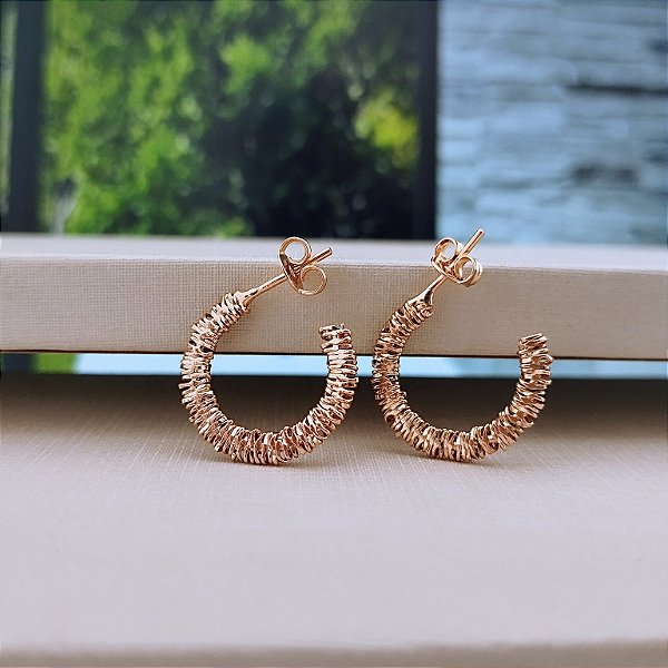 Argola Trabalhada - 19mm - Semijoia 18k -B483-06110